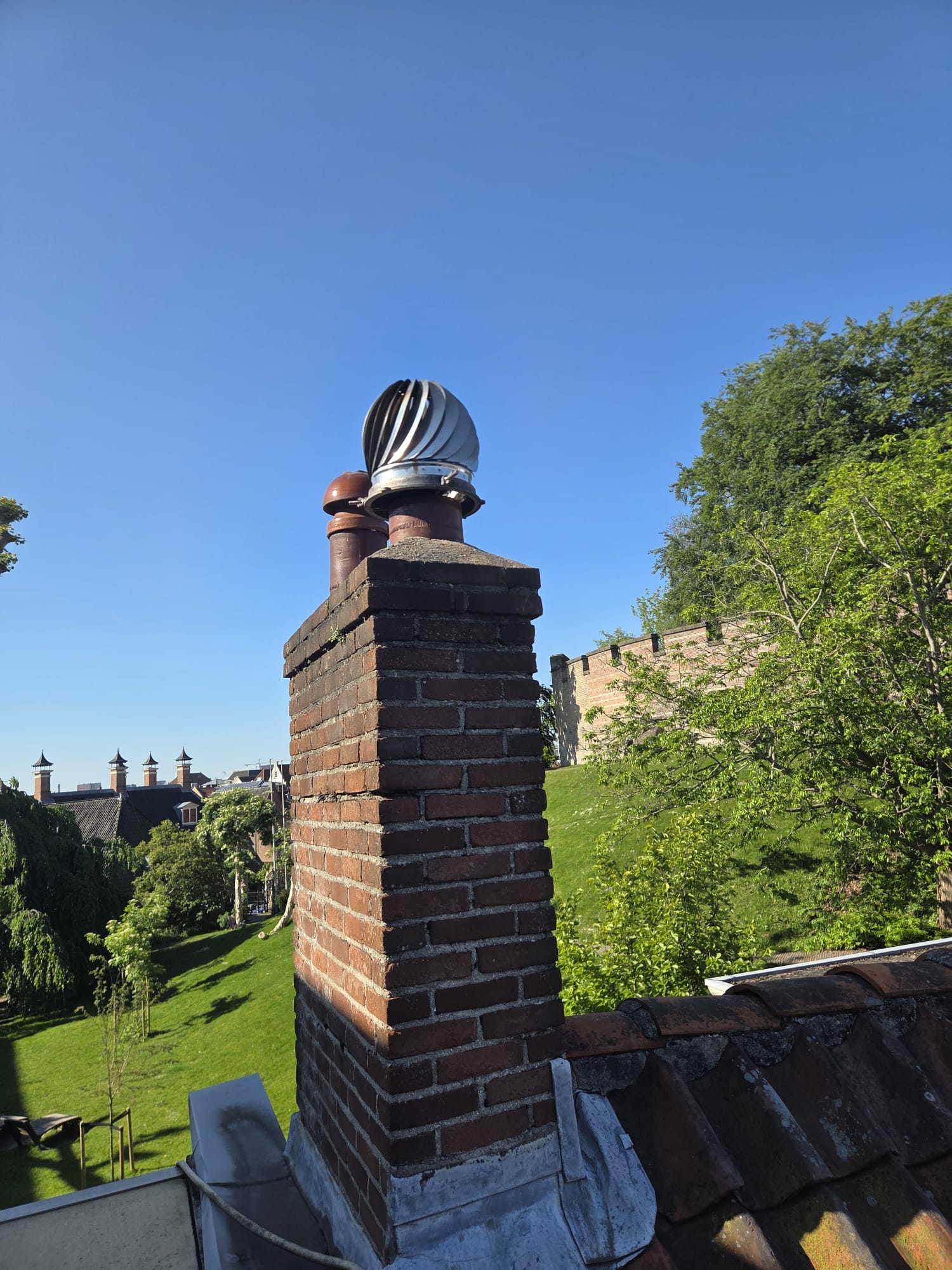 Schoorsteen ná het vervangen van de schoorsteenkap